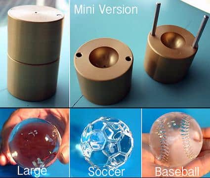 Ice Ball Mold cubetti (anzi SFERE!) di ghiaccio a forma di Pallone da Calcio e Palle da Tennis Ice Ball Mold cubetti (anzi SFERE!) di ghiaccio a forma di Pallone da Calcio e Palle da Tennis