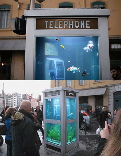 Riutilizzare le vecchie cabine telefoniche con design!
