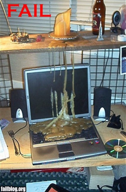 laptopcandle.jpg laptopcandle.jpg