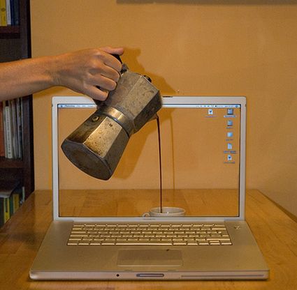 Foto creative di schermi desktop trasparenti