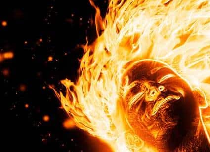 Fotomanipolazione creativa: fuoco e ragazze HOT