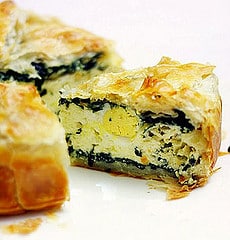 Torta Pasqualina, una pasta sfoglia ripiena di origine ligure