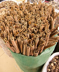 Morbo di Alzheimer: la cannella aiuta a combatterlo